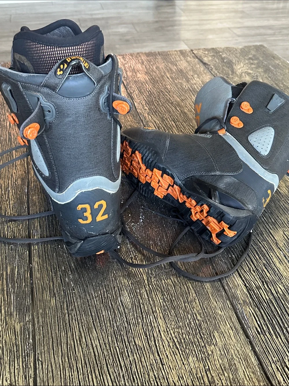 DC Men's Black and Gray Snowboard Boots with Orange Details